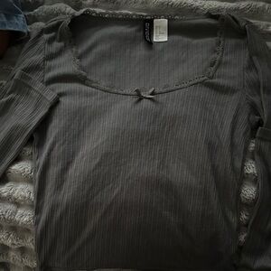 H&M Gray Ribbed Blouse with Lace Trim